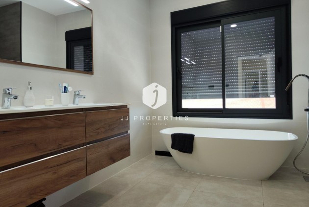 Neue Gebäude - Villa -
Pinoso - Lel