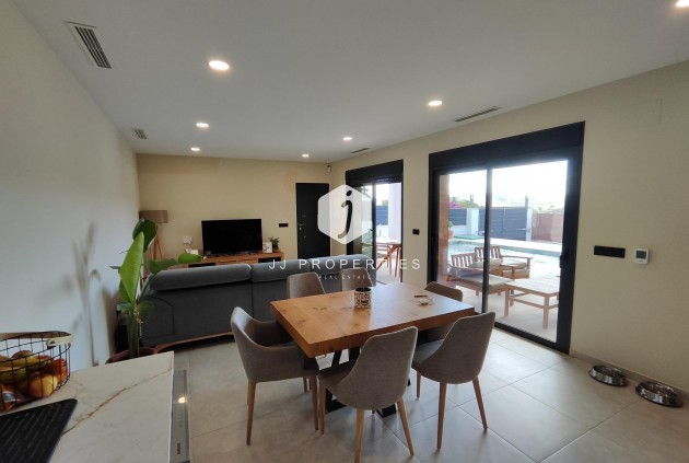 Neue Gebäude - Villa -
Pinoso - Lel