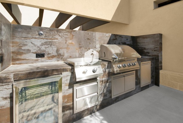 Obra nueva - Villa -
Banos y Mendigo - Altaona Golf