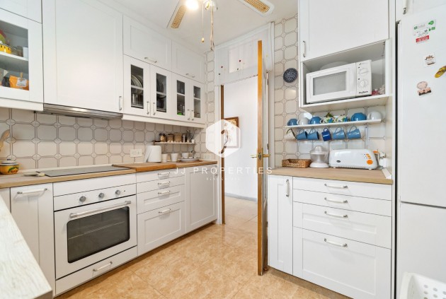 Aus zweiter Hand - Wohnung -
Torrevieja - Centro