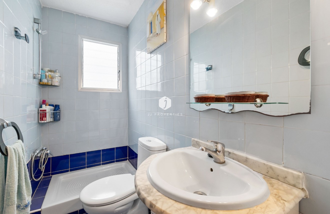 Aus zweiter Hand - Wohnung -
Torrevieja - Centro