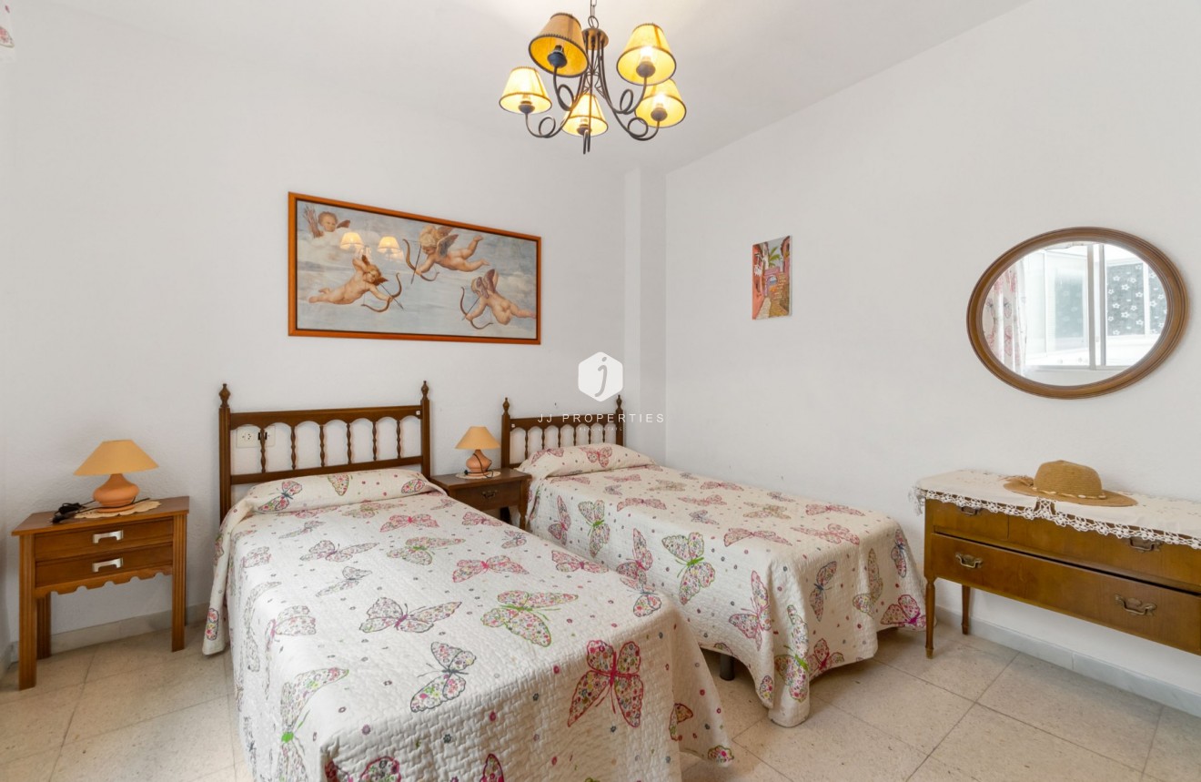 Aus zweiter Hand - Wohnung -
Torrevieja - Centro