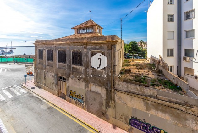 Aus zweiter Hand - Wohnung -
Torrevieja - Centro