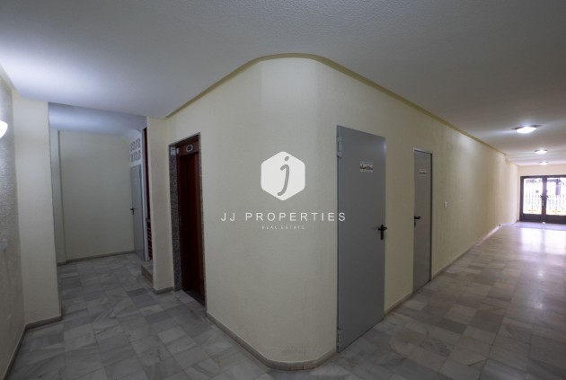 Aus zweiter Hand - Wohnung -
Torrevieja - Centro