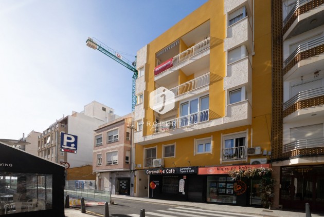 Aus zweiter Hand - Wohnung -
Torrevieja - Centro