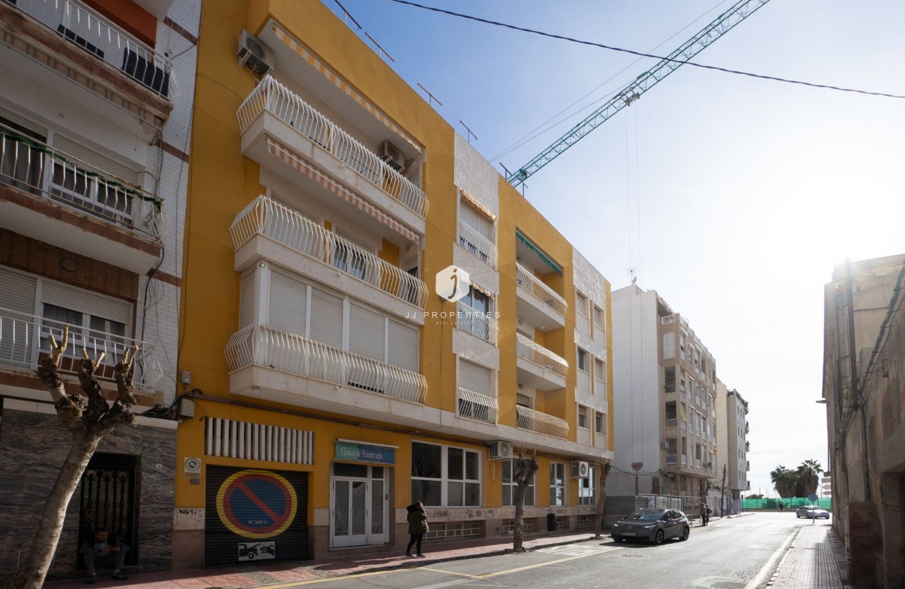Aus zweiter Hand - Wohnung -
Torrevieja - Centro
