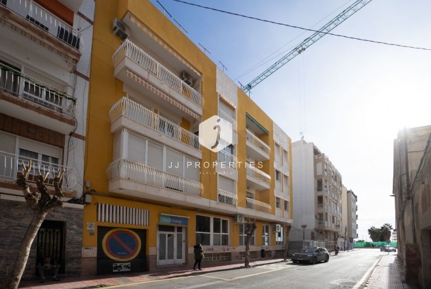 Aus zweiter Hand - Wohnung -
Torrevieja - Centro