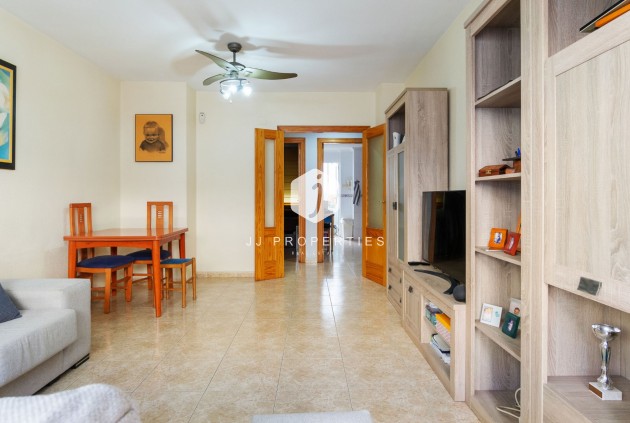 Aus zweiter Hand - Wohnung -
Torrevieja - Centro