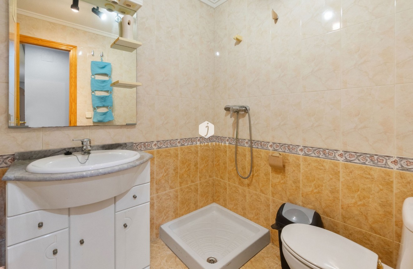 Aus zweiter Hand - Wohnung -
Torrevieja - Centro