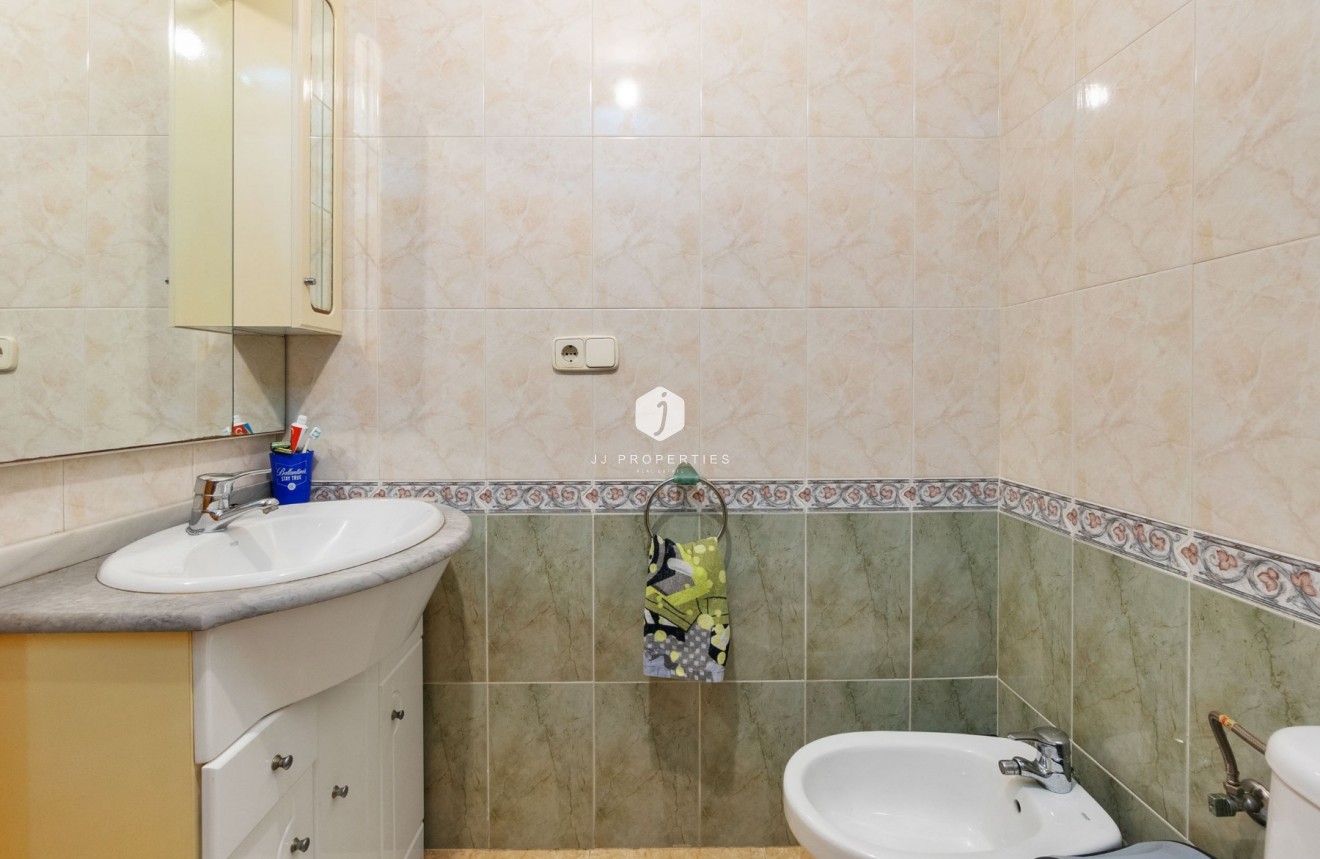 Aus zweiter Hand - Wohnung -
Torrevieja - Centro