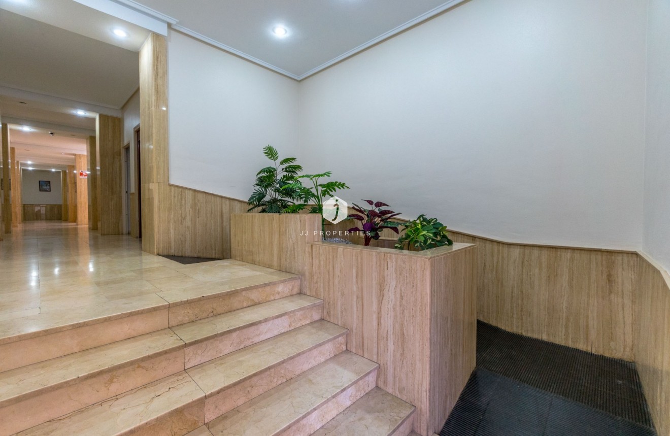 Aus zweiter Hand - Wohnung -
Torrevieja - Centro