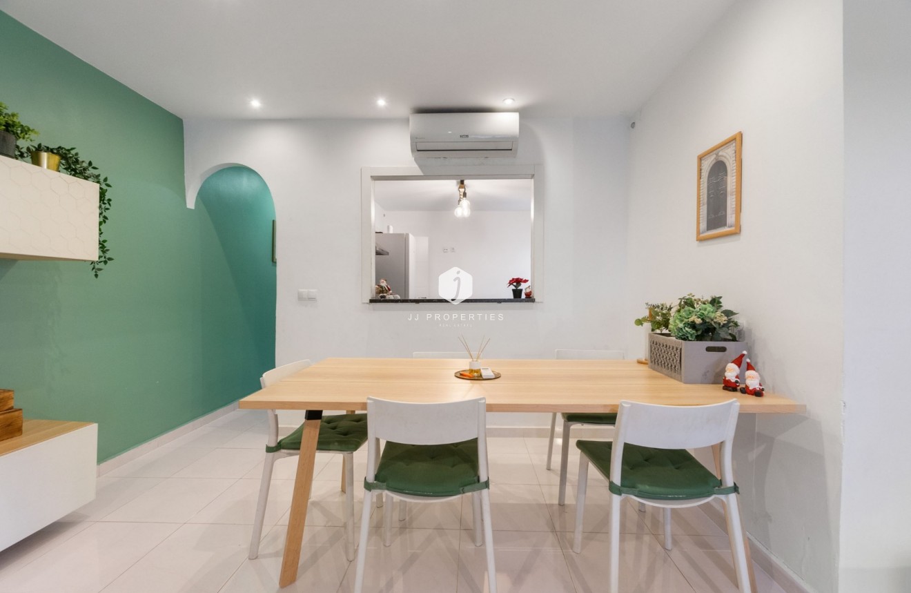 Aus zweiter Hand - Wohnung -
Torrevieja - Centro