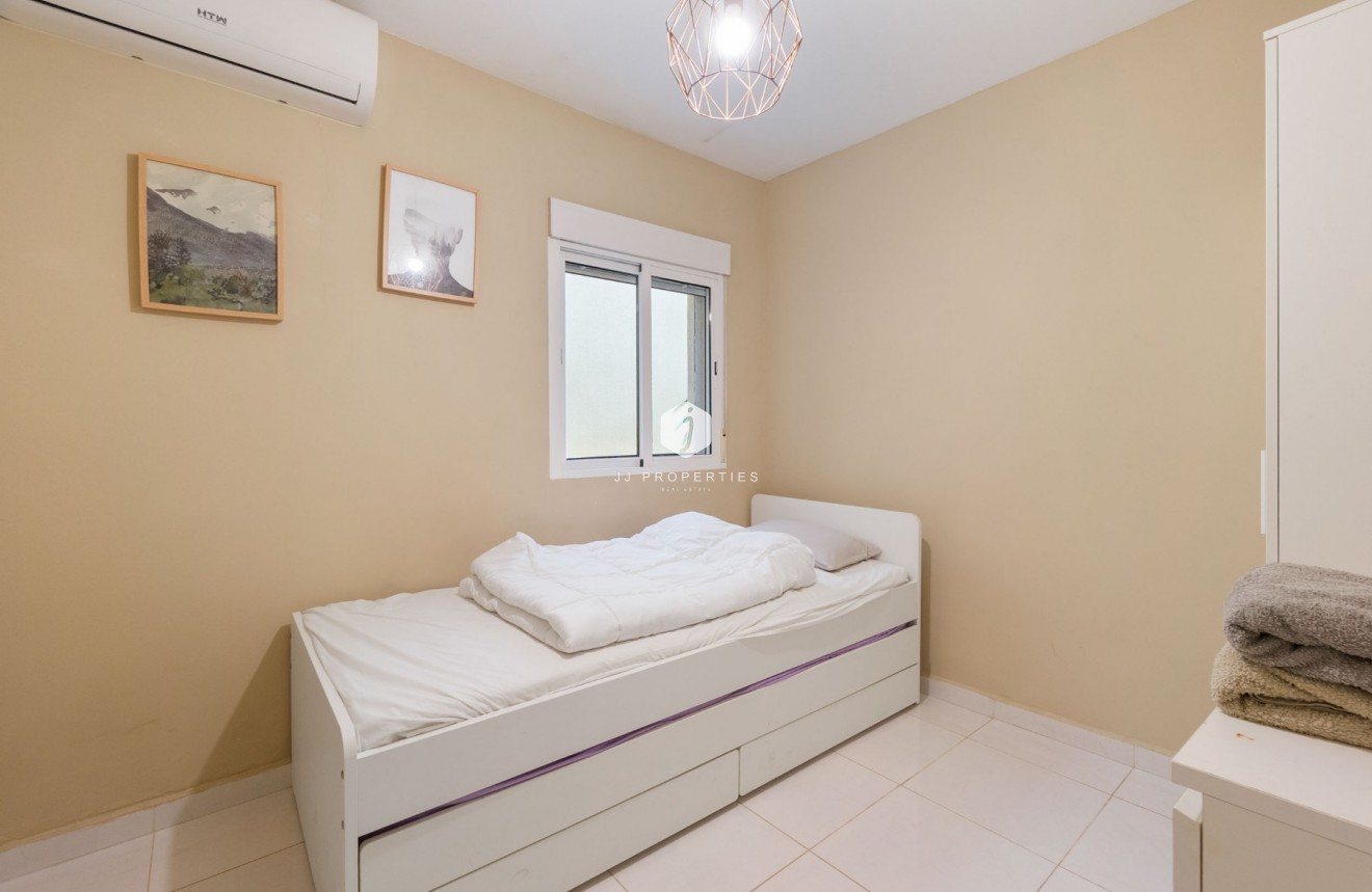 Aus zweiter Hand - Wohnung -
Torrevieja - Centro