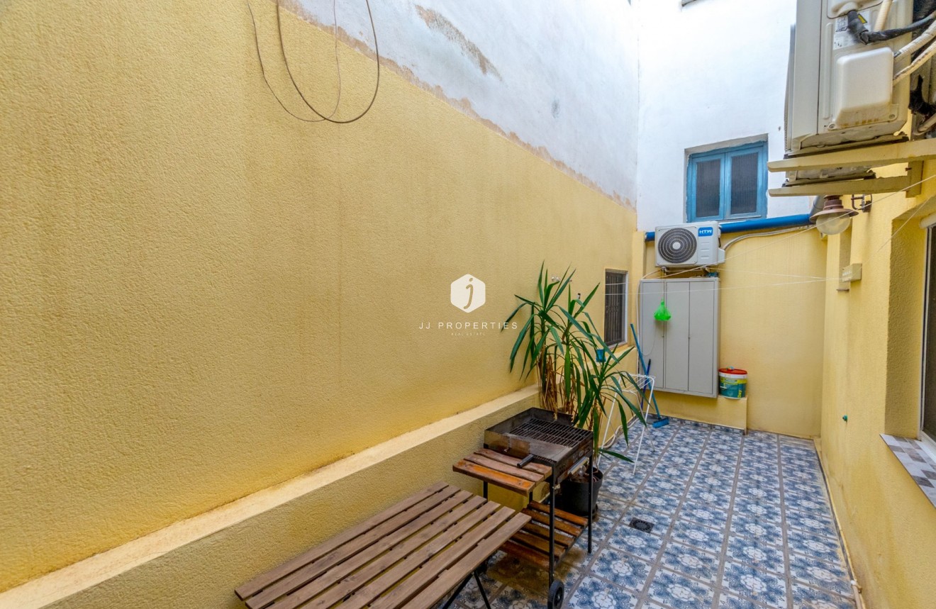 Aus zweiter Hand - Wohnung -
Torrevieja - Centro