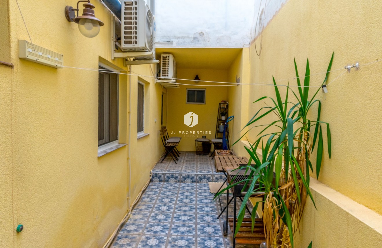 Aus zweiter Hand - Wohnung -
Torrevieja - Centro