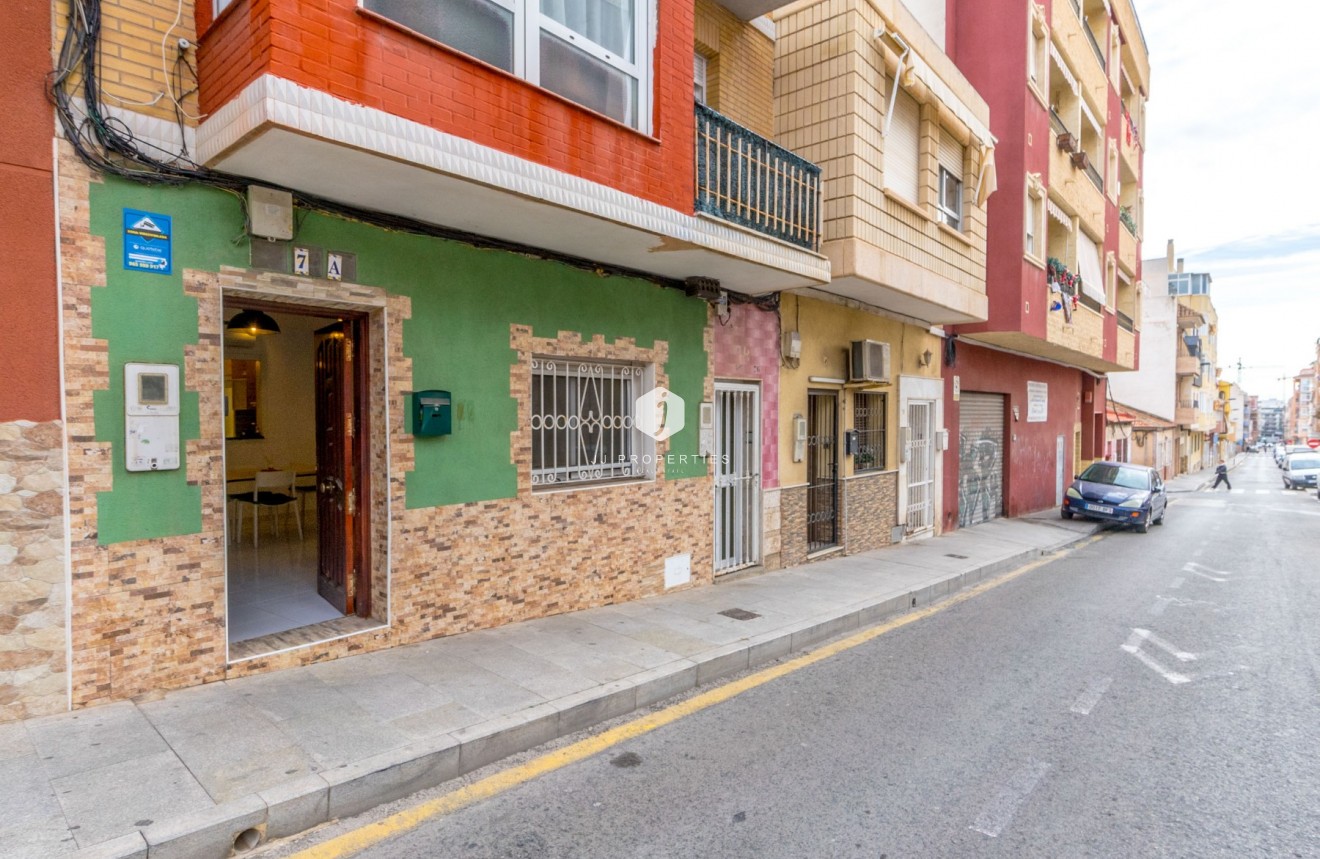 Aus zweiter Hand - Wohnung -
Torrevieja - Centro