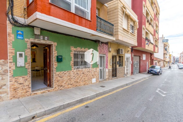 Aus zweiter Hand - Wohnung -
Torrevieja - Centro