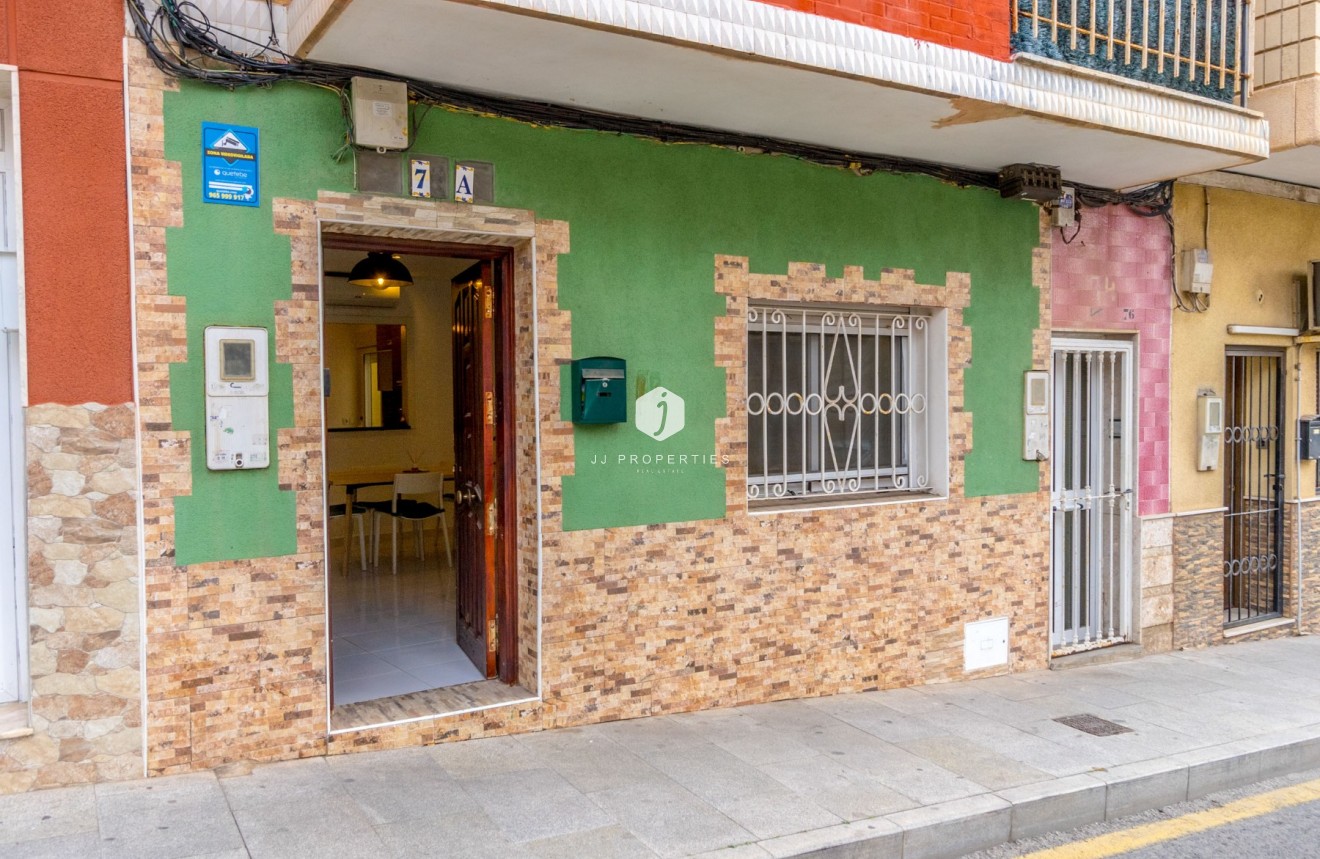 Aus zweiter Hand - Wohnung -
Torrevieja - Centro