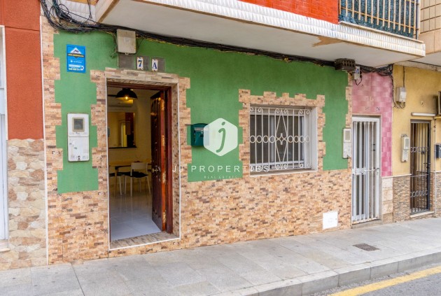 Aus zweiter Hand - Wohnung -
Torrevieja - Centro