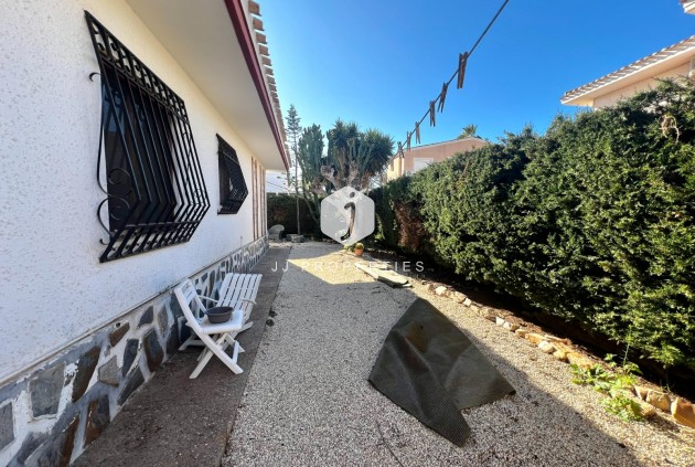 Alquiler a largo plazo - Chalet -
Cabo Roig - MUY CERCA DE LA PLAYA