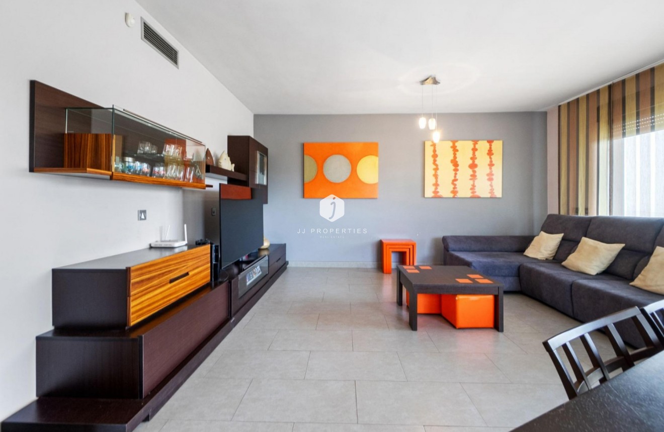 Segunda mano - Chalet -
Rojales