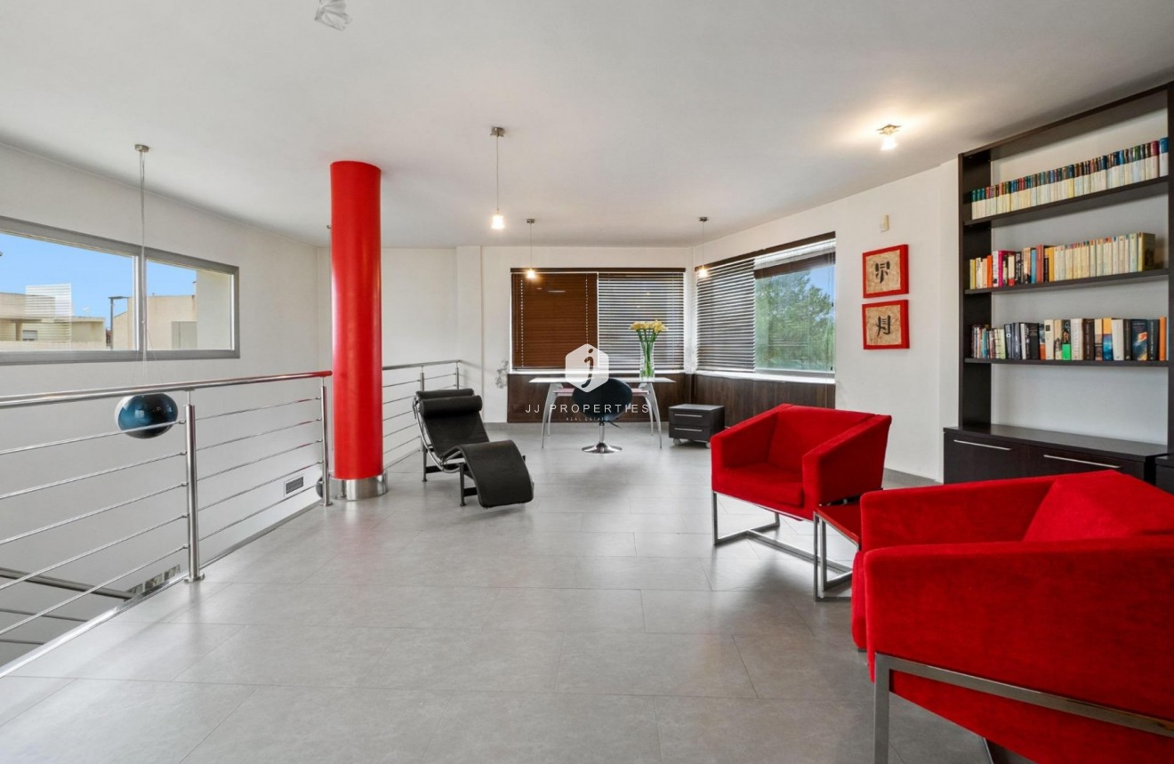 Segunda mano - Chalet -
Rojales