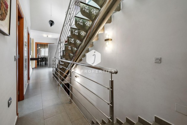 Segunda mano - Chalet -
Rojales