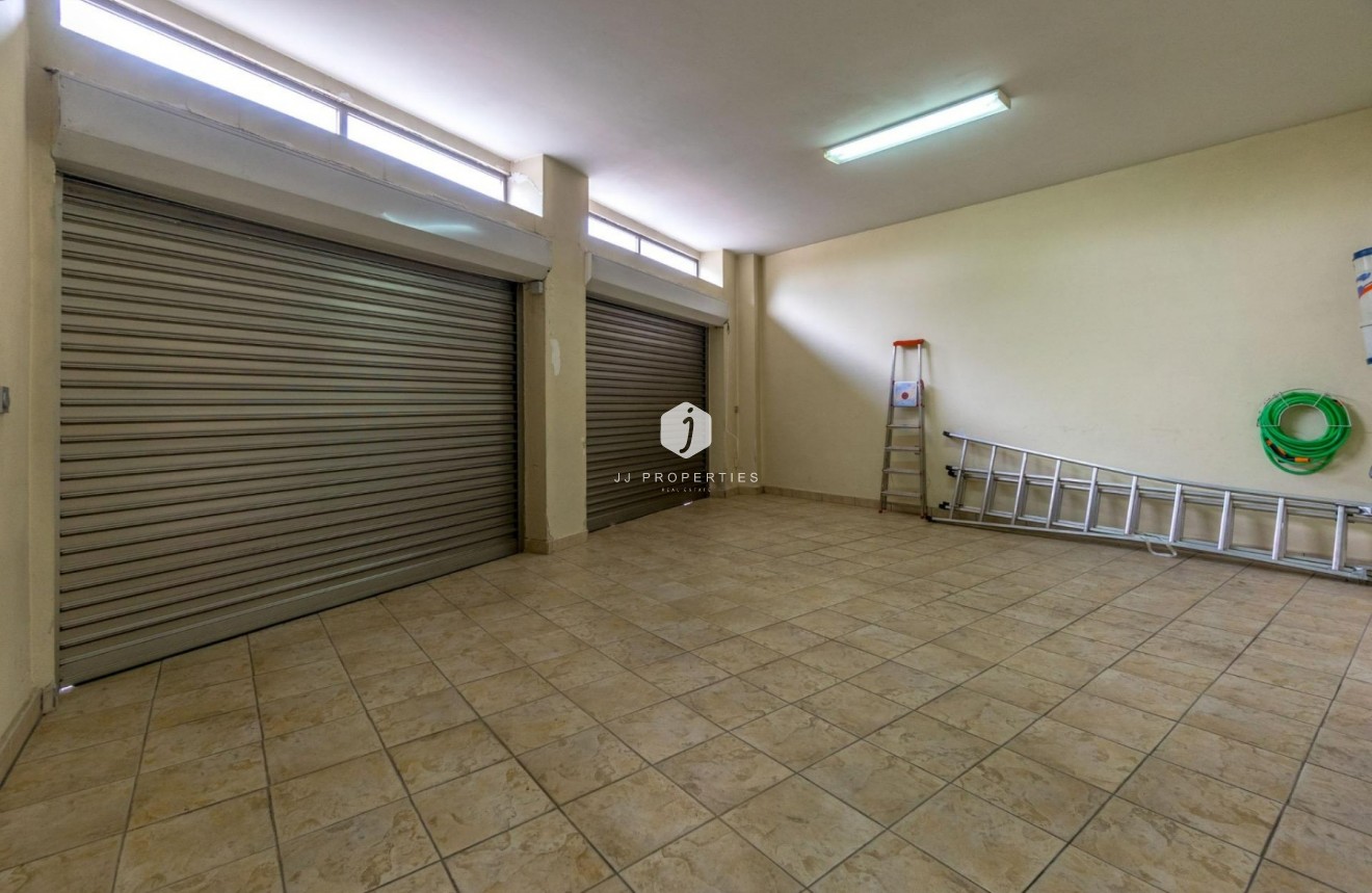 Segunda mano - Chalet -
Rojales