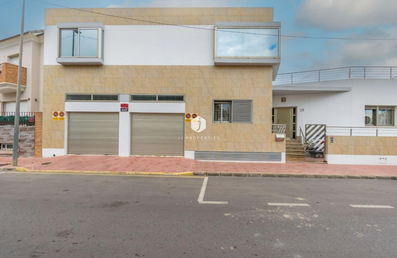 Segunda mano - Chalet -
Rojales