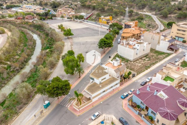 Segunda mano - Chalet -
Rojales