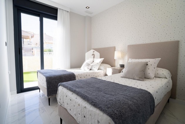 Nieuwbouw Woningen - Bungalow -
Pilar de la Horadada - pueblo