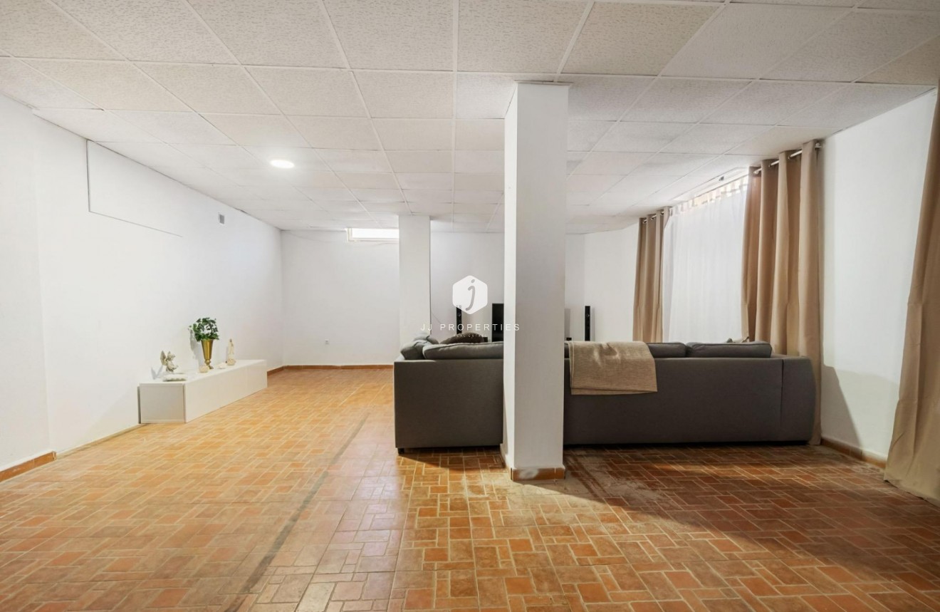 Tweedehands - Chalet -
Orihuela Costa - Las Filipinas