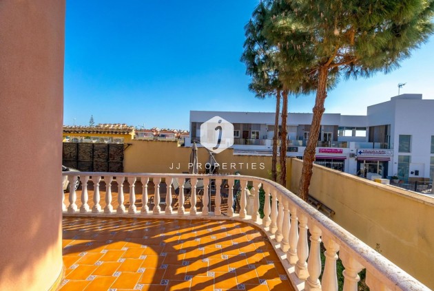 Tweedehands - Chalet -
Orihuela Costa - Las Filipinas