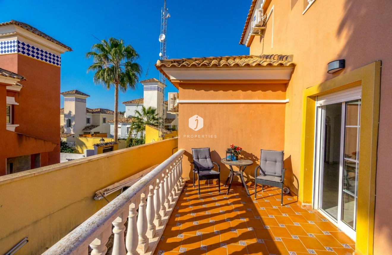 Tweedehands - Chalet -
Orihuela Costa - Las Filipinas