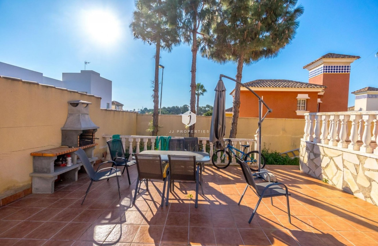 Tweedehands - Chalet -
Orihuela Costa - Las Filipinas