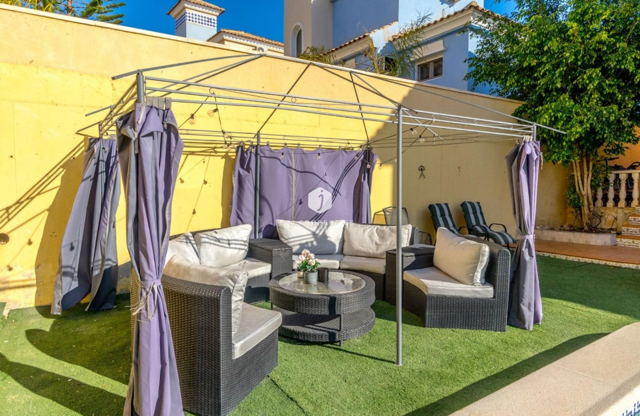 Tweedehands - Chalet -
Orihuela Costa - Las Filipinas