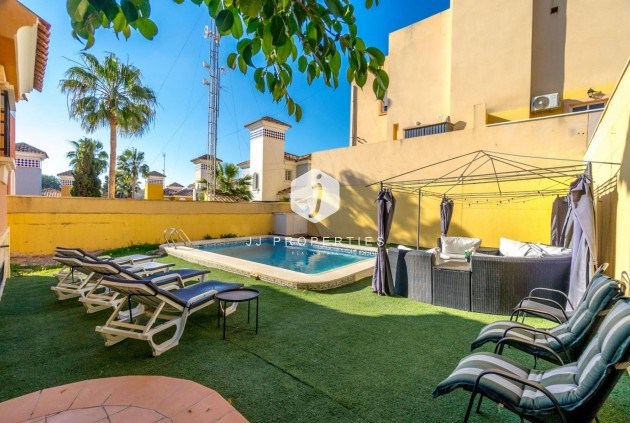 Tweedehands - Chalet -
Orihuela Costa - Las Filipinas