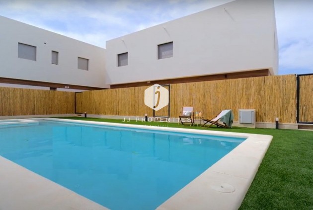 Obra nueva - Chalet -
Orihuela Costa - PAU 26