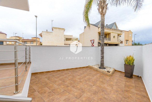 Segunda mano - Chalet -
Rojales