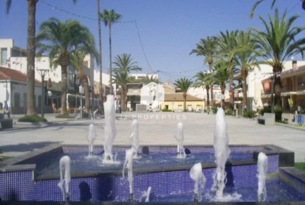 Nowy budynek - Dupleks -
Algorfa - La finca golf