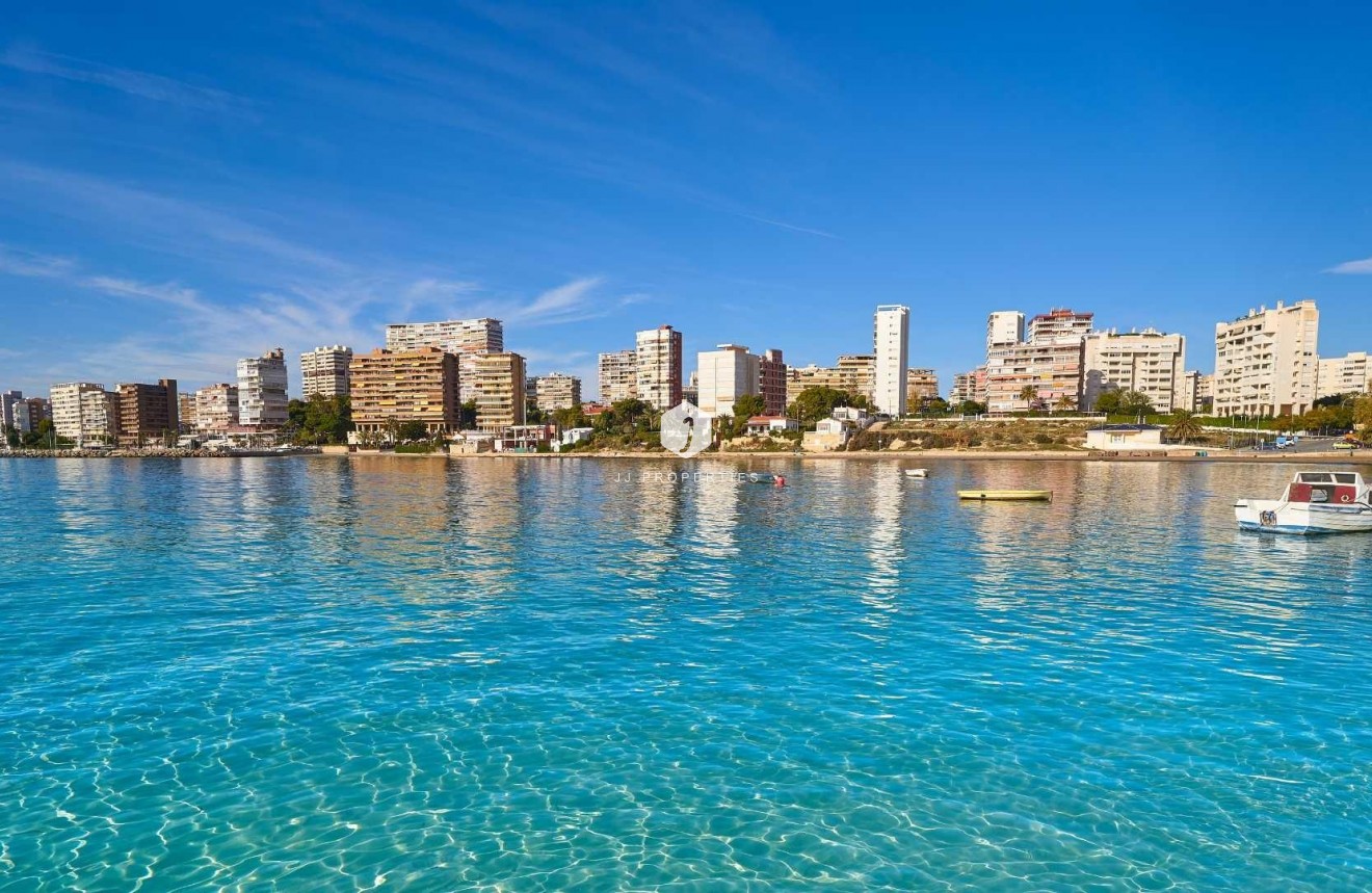 Nieuwbouw Woningen - Chalet -
Els Poblets - Partida Barranquets