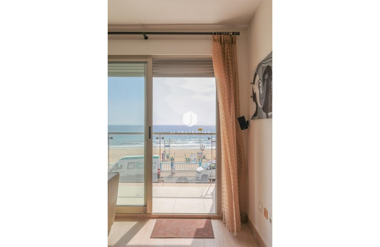 Tweedehands - Appartement / flat -
Torrevieja - Playa de los locos