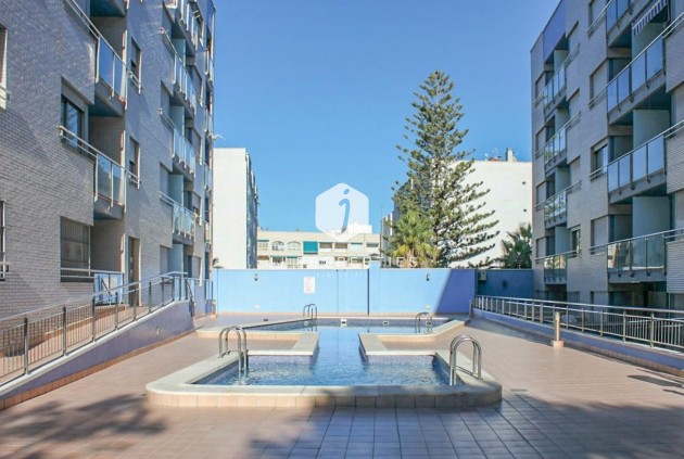 Tweedehands - Appartement / flat -
Torrevieja - Playa de los locos
