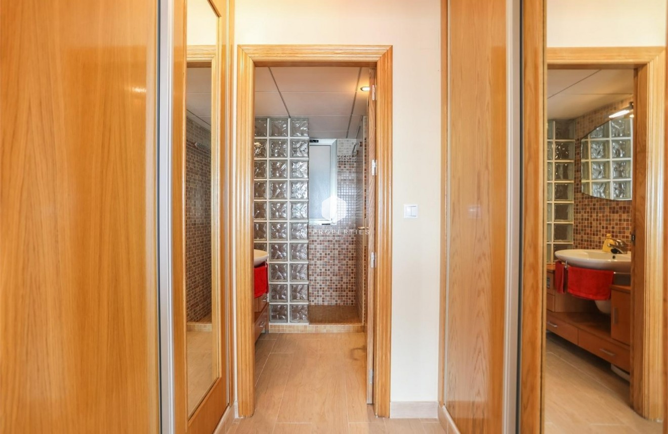 Tweedehands - Appartement / flat -
Torrevieja - Playa de los locos