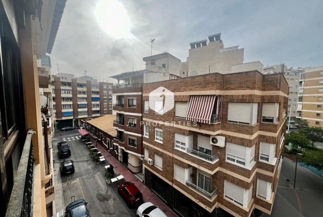 Lange Termijn Verhuur - Appartement / flat -
Torrevieja