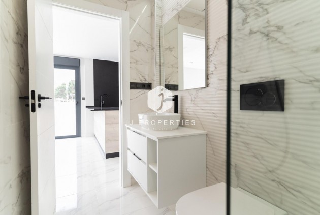 Neue Gebäude - Villa -
Orihuela Costa - Punta Prima