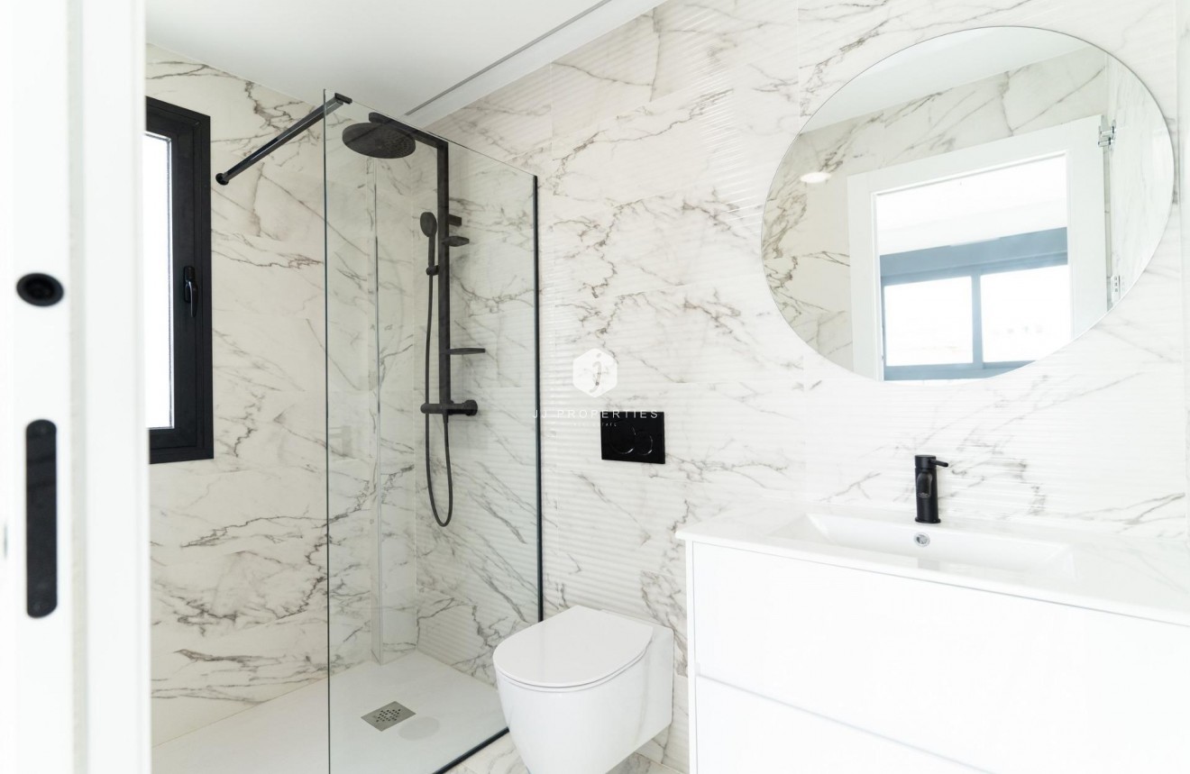 Neue Gebäude - Villa -
Orihuela Costa - Punta Prima