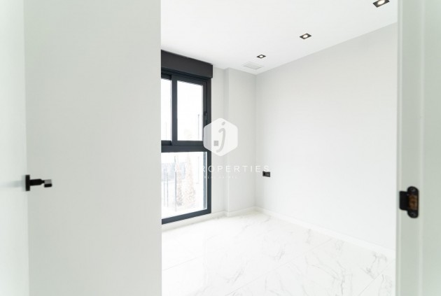 Neue Gebäude - Villa -
Orihuela Costa - Punta Prima