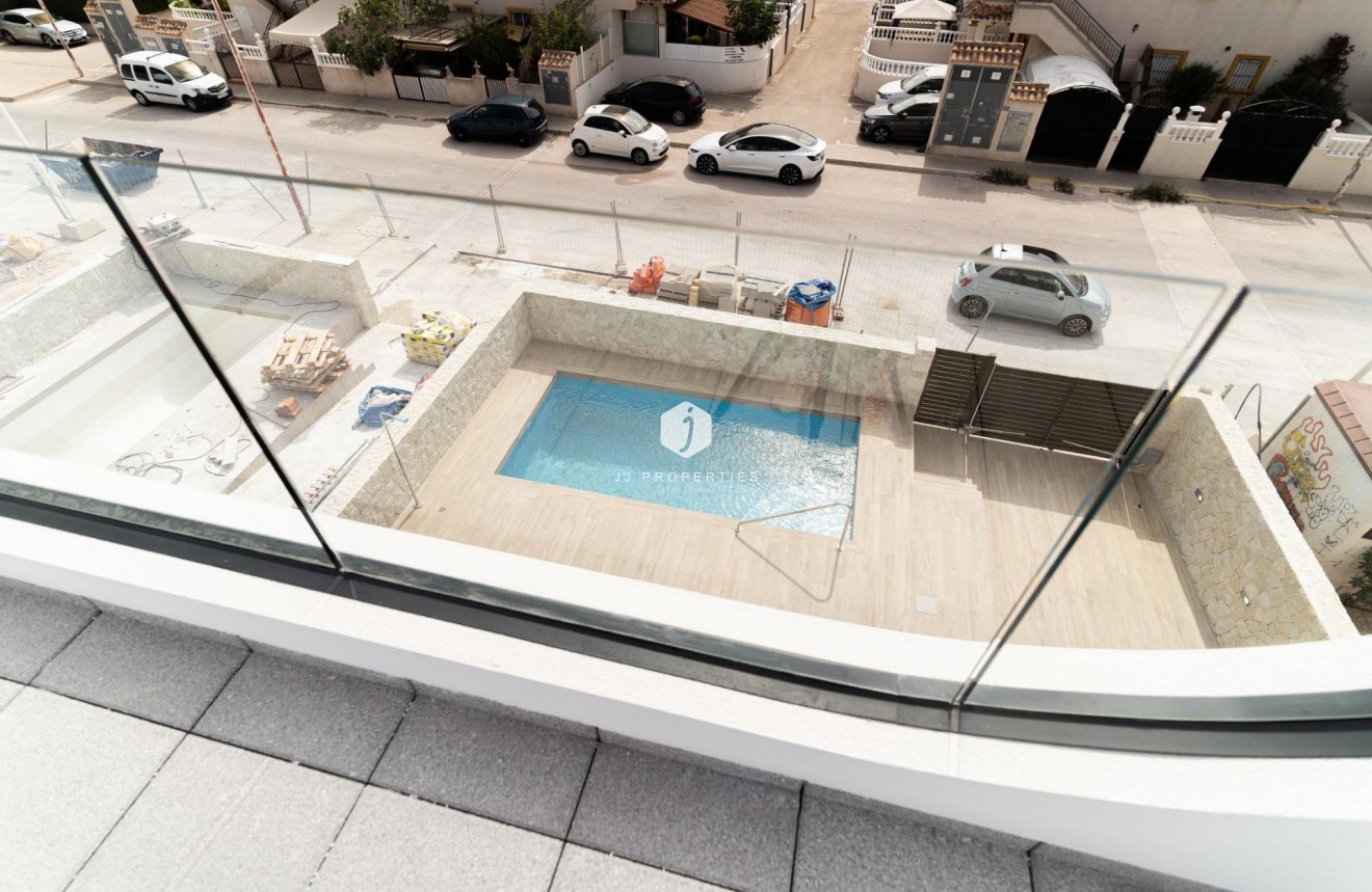 Neue Gebäude - Villa -
Orihuela Costa - Punta Prima