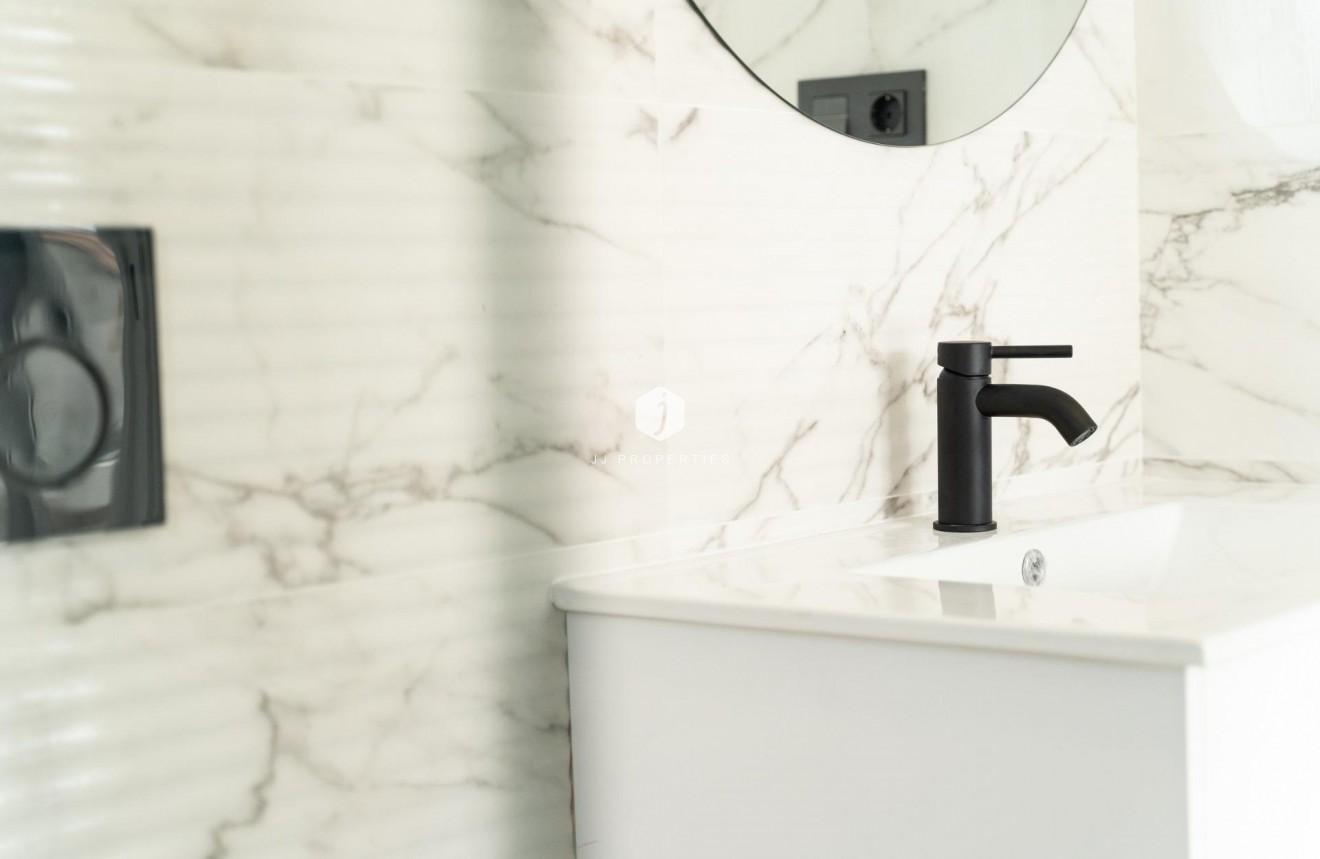 Neue Gebäude - Villa -
Orihuela Costa - Punta Prima